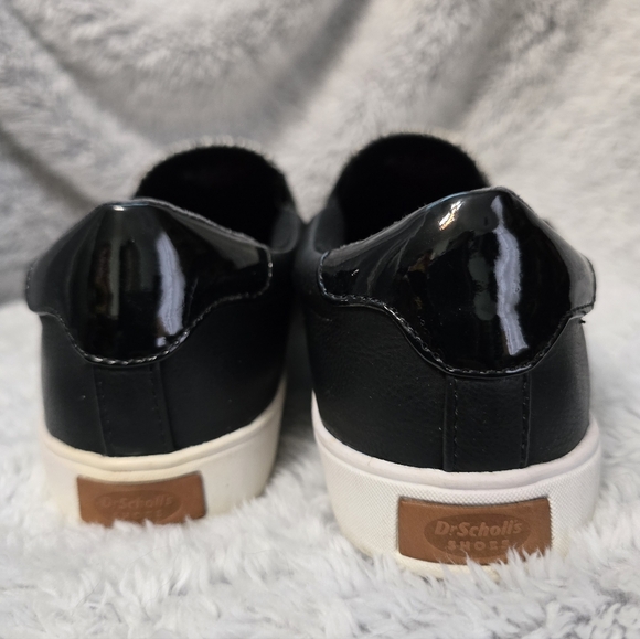 Women's Dr. Scholl's Black and White Snake Print Slip-On Shoe - Picture 4 of 10